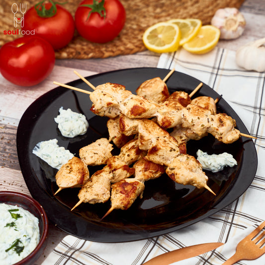 Souvlaki Pui cu Tzatziki